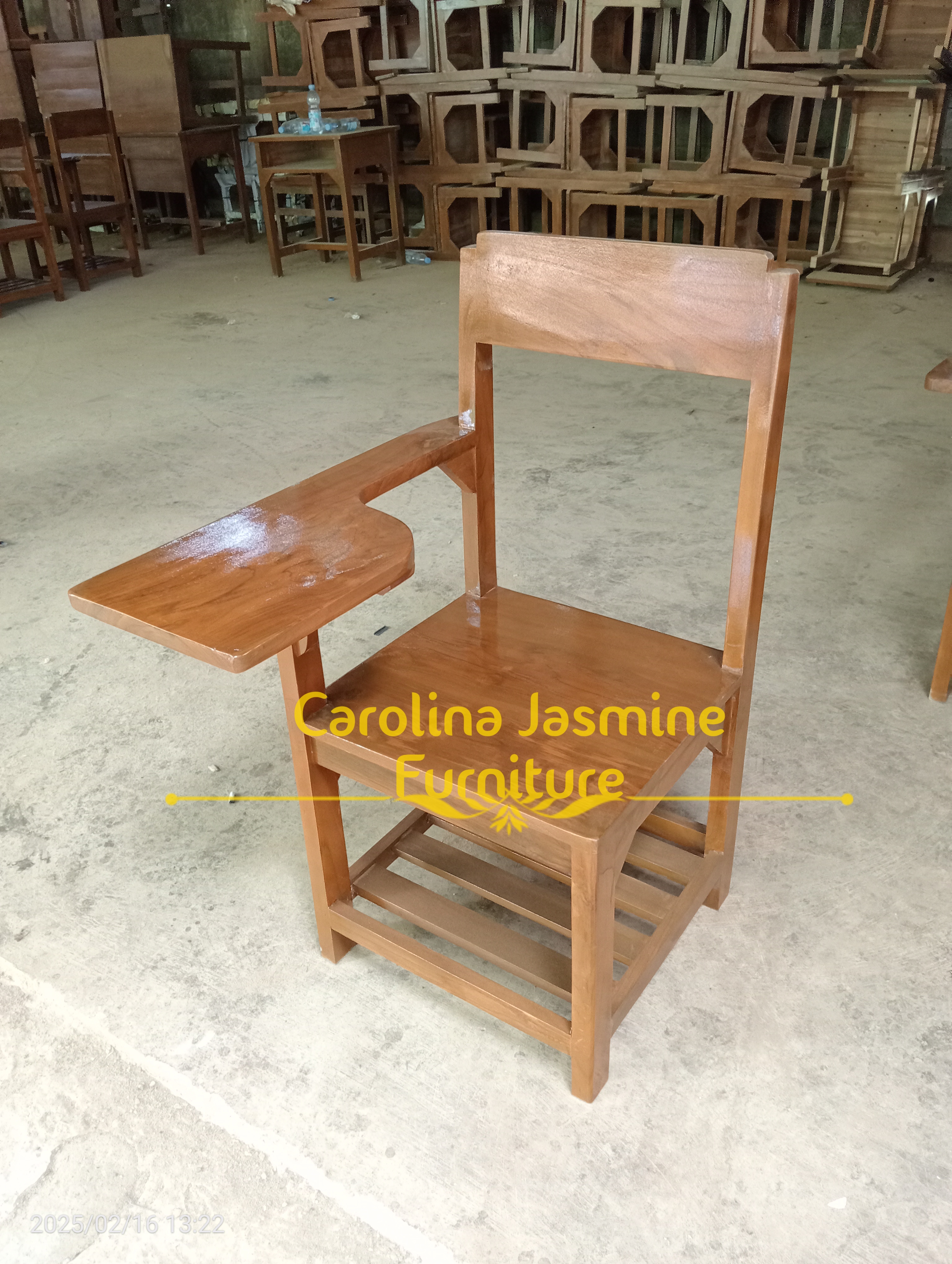 kursi kuliah jati