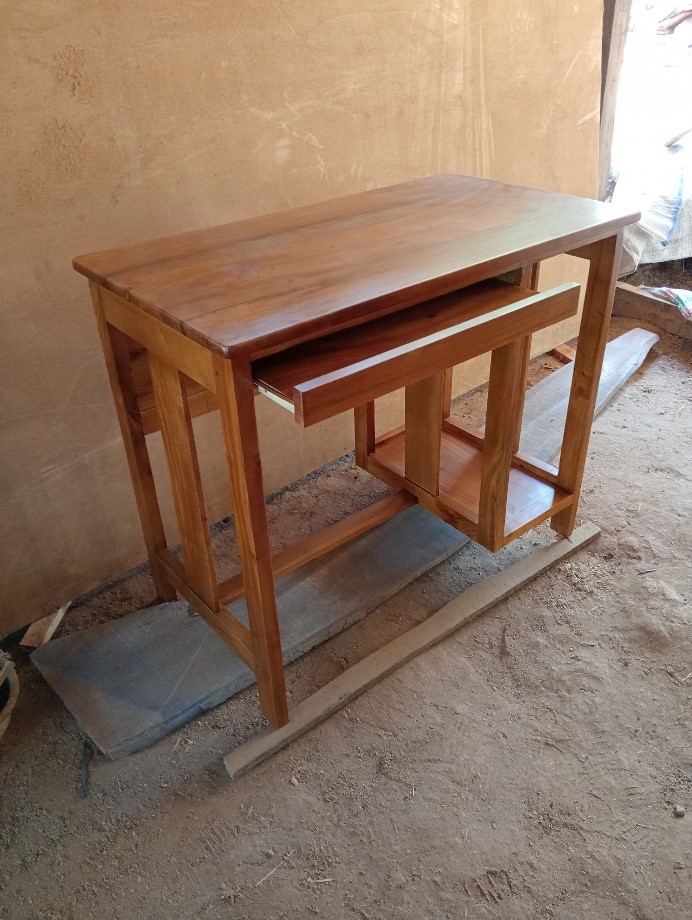 meja komputer kayu jati